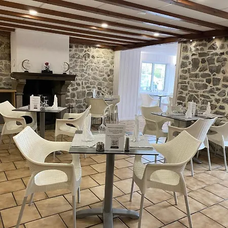 Отель La Bonne Hotesse 3*