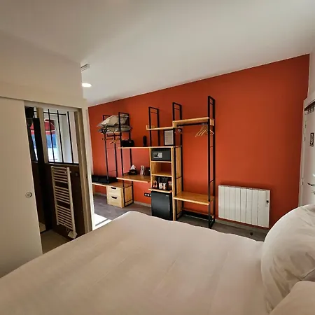 La Bonne Hotesse Отель 3*