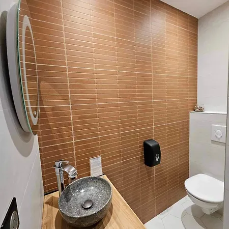 La Bonne Hotesse Hotel 3*