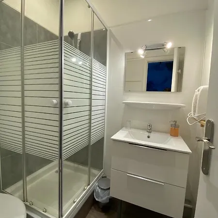 La Bonne Hotesse Hotel Chambon-sur-Lac