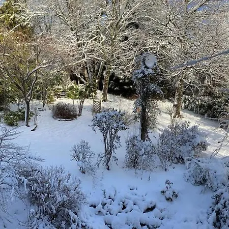 La Bonne Hôtesse Chambon-sur-Lac