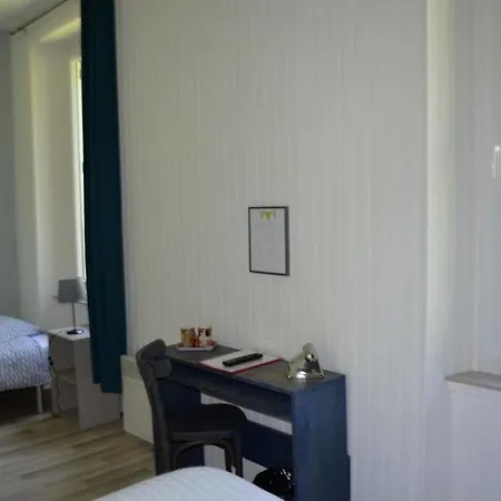 Отель La Bonne Hotesse Шамбон-сюр-Лак